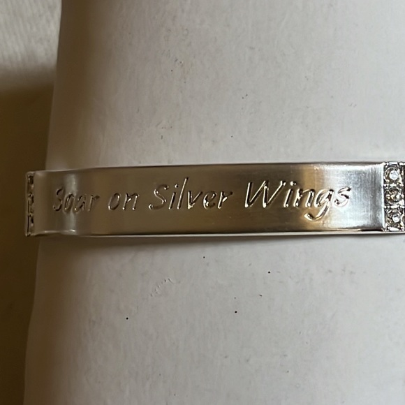 Mary lay soar on silver wings cuff bracelet - Picture 2 of 5